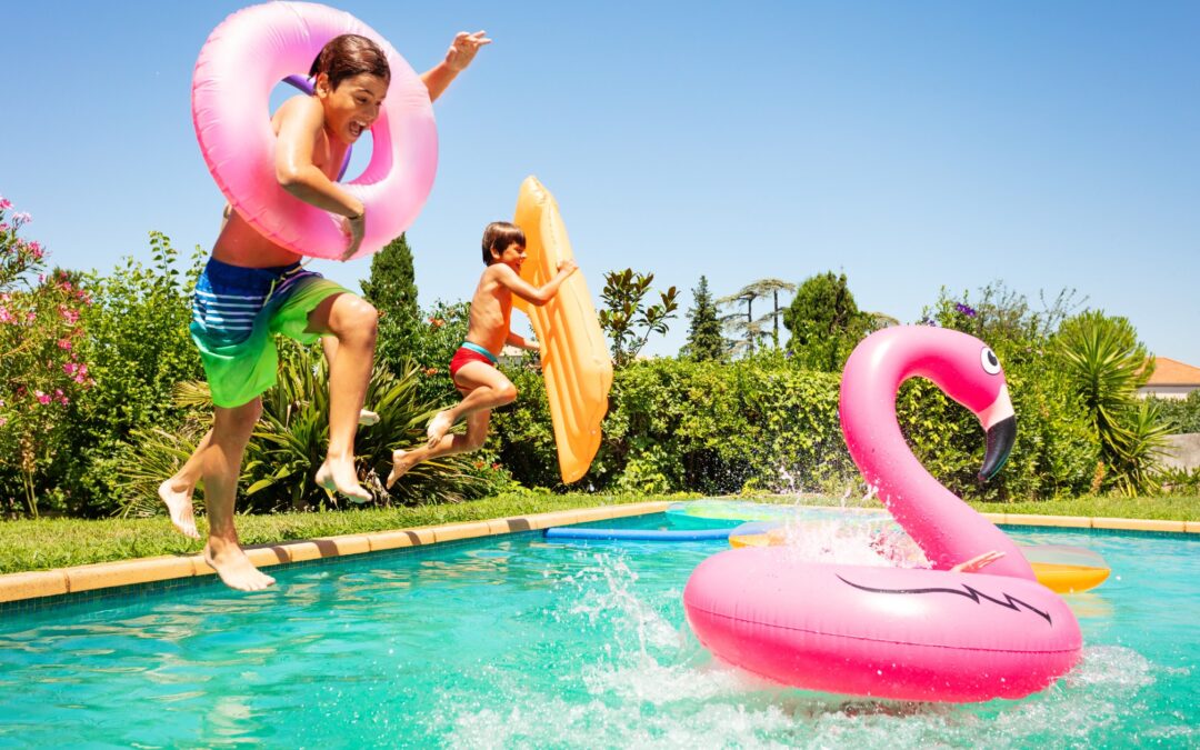 Comment Choisir la Taille et la Forme Idéales de Votre Piscine Coque